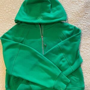 Lululemon Womens Size XS/S Green Punch Scuba.💚